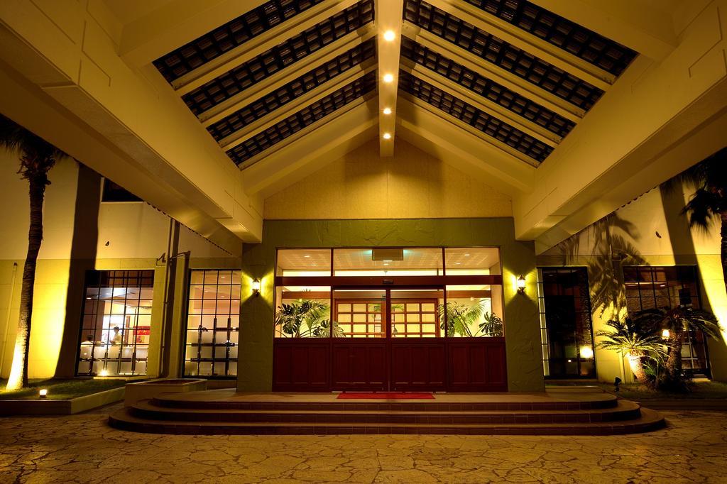 Отель Exes Ishigaki Ishigaki  Экстерьер фото
